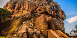 srilanka sigiriya-rock-fortress-paws-2